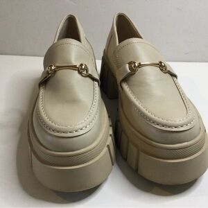 Elegant Cream Loafers with Gold Accent